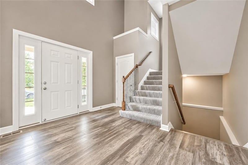 24020 W 80th St, Lenexa, KS 66227