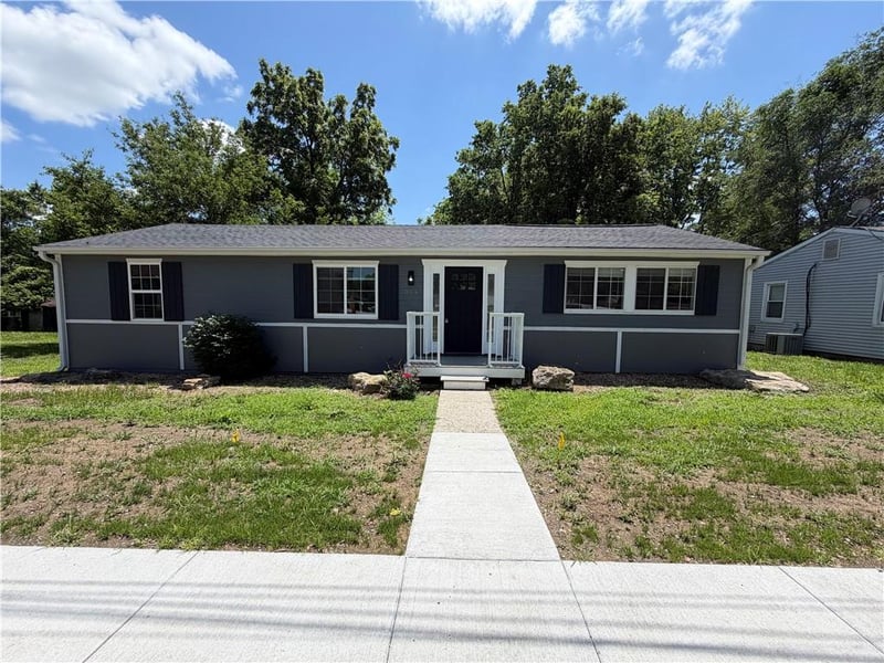 303 Front St, Grain Valley, MO 64029