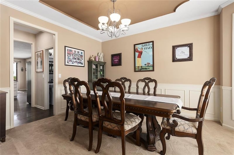 212 Hidden Ridge Ln, Lee's Summit, MO 64064