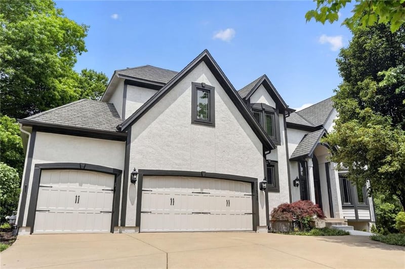10820 S Cedar Niles Blvd, Olathe, KS 66061