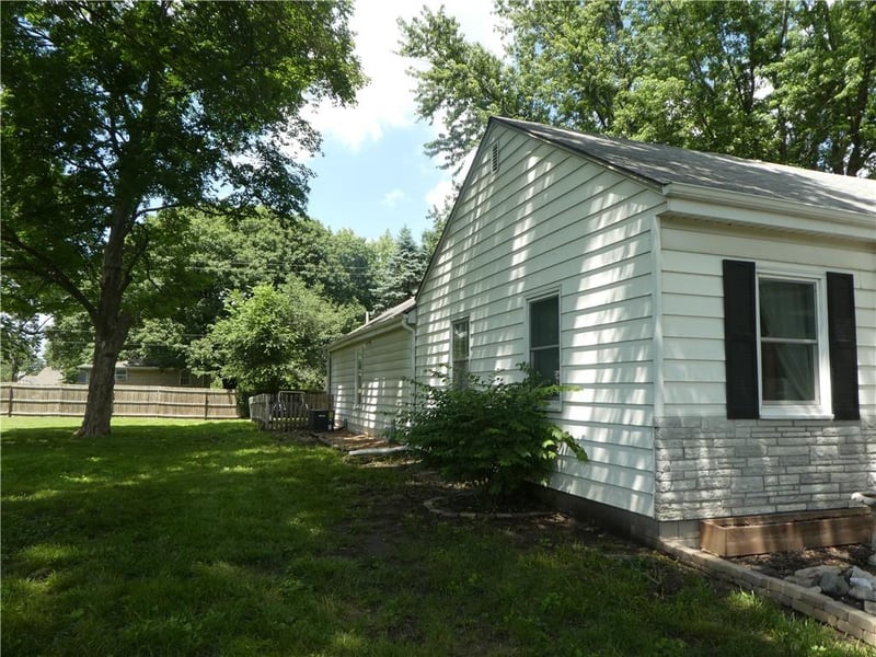 584 Loula St, Olathe, KS 66061