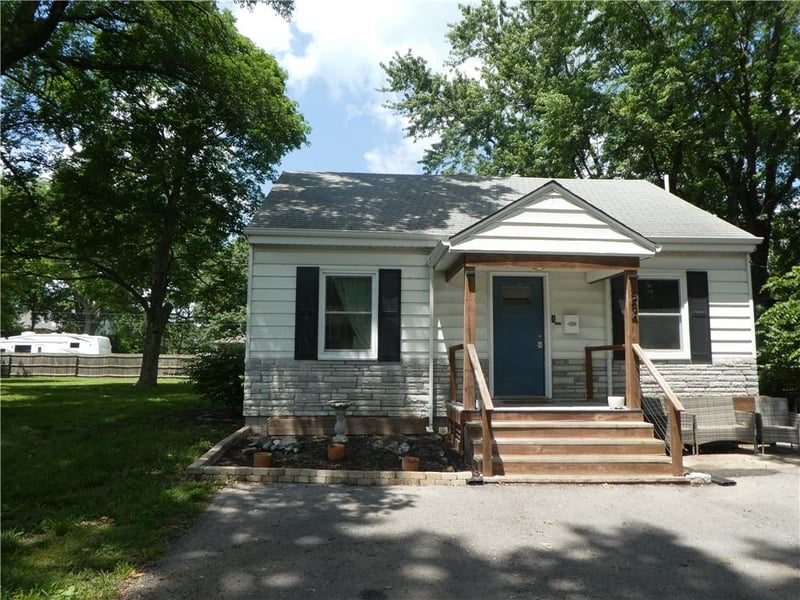 584 Loula St, Olathe, KS 66061