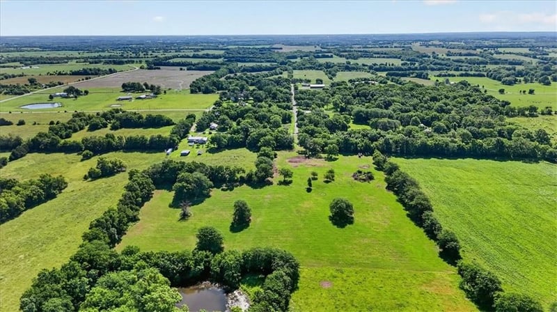26100 Sugar Creek Rd, Archie, MO 64725