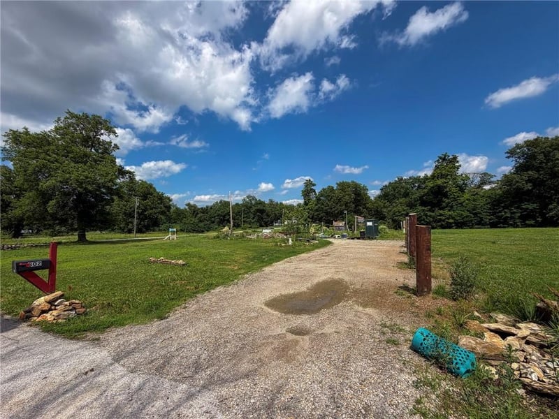302 Oak St, Weir, KS 66781