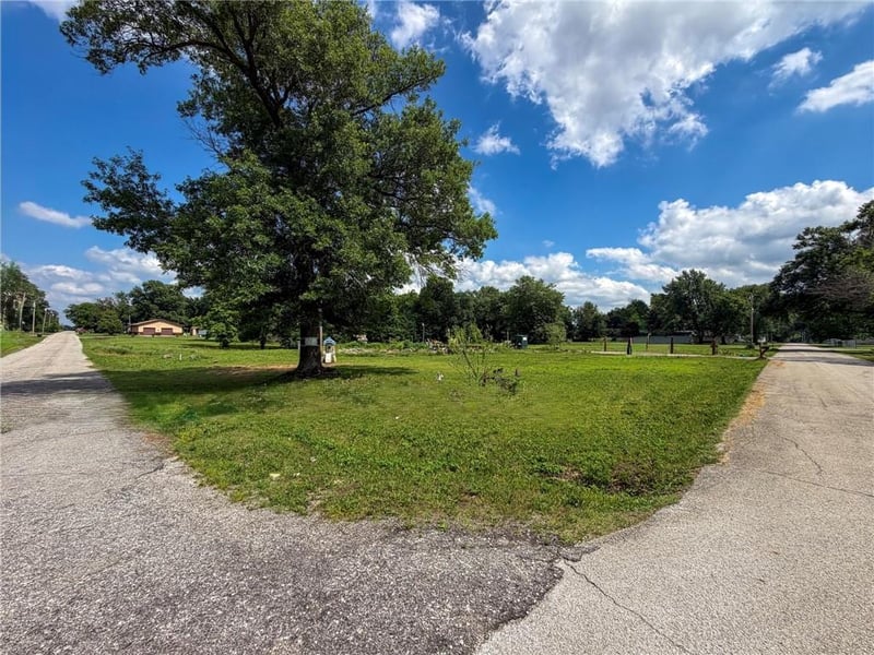 302 Oak St, Weir, KS 66781