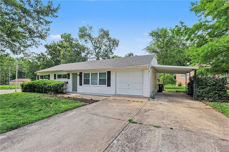 7412 113th St, Kansas City, MO 64134