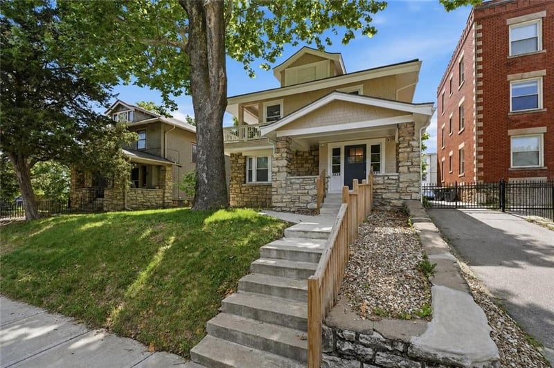 3836 Wyandotte St, Kansas City, MO 64111
