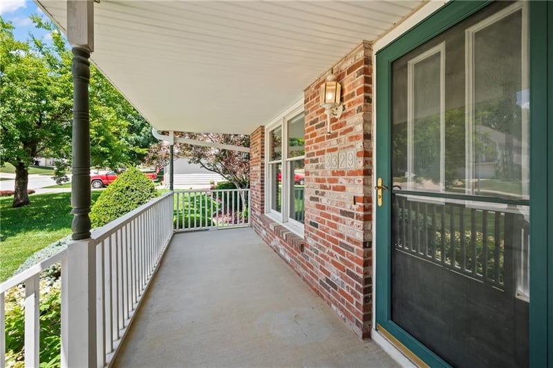 3329 Gateway Dr, Independence, MO 64057