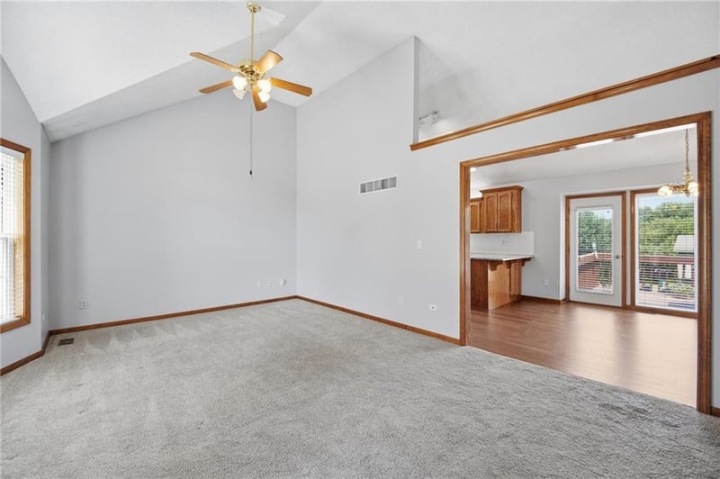 8623 N Sheldon Ave, Kansas City, MO 64153