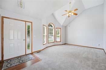 8623 N Sheldon Ave, Kansas City, MO 64153