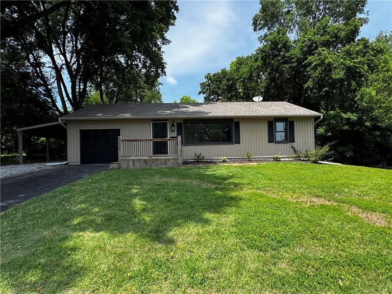 8206 87th St, Raytown, MO 64138