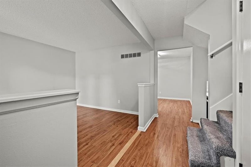 8217 Switzer St, Overland Park, KS 66204