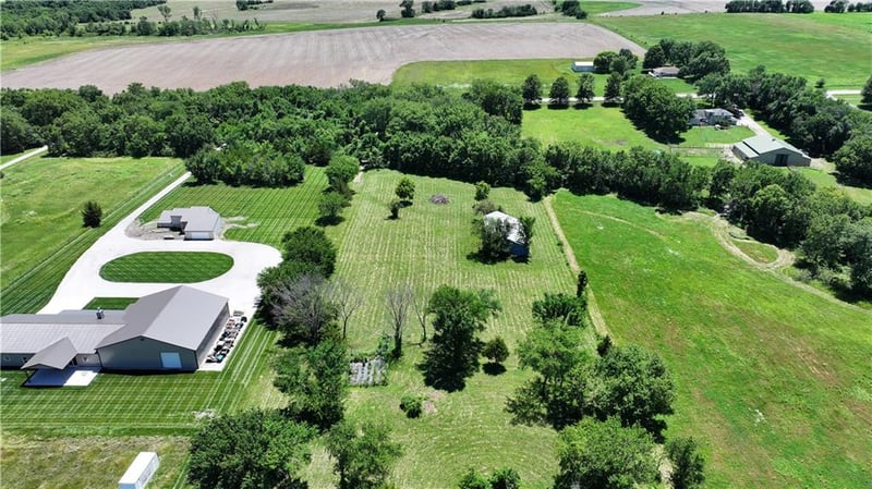26870 199th St, Gardner, KS 66030