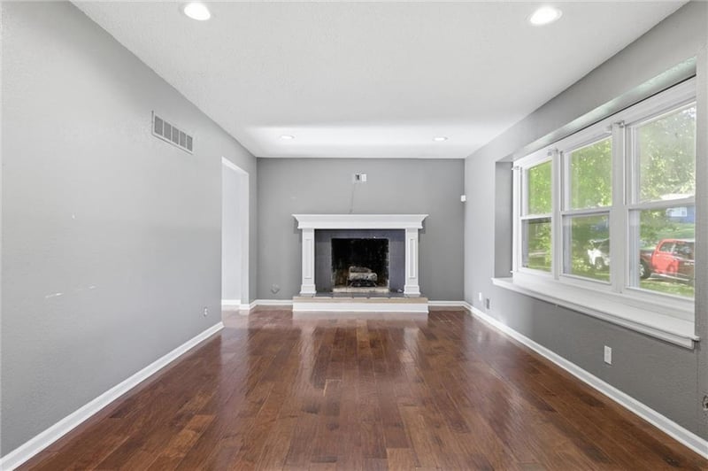 3404 Grand Ave, Independence, MO 64055
