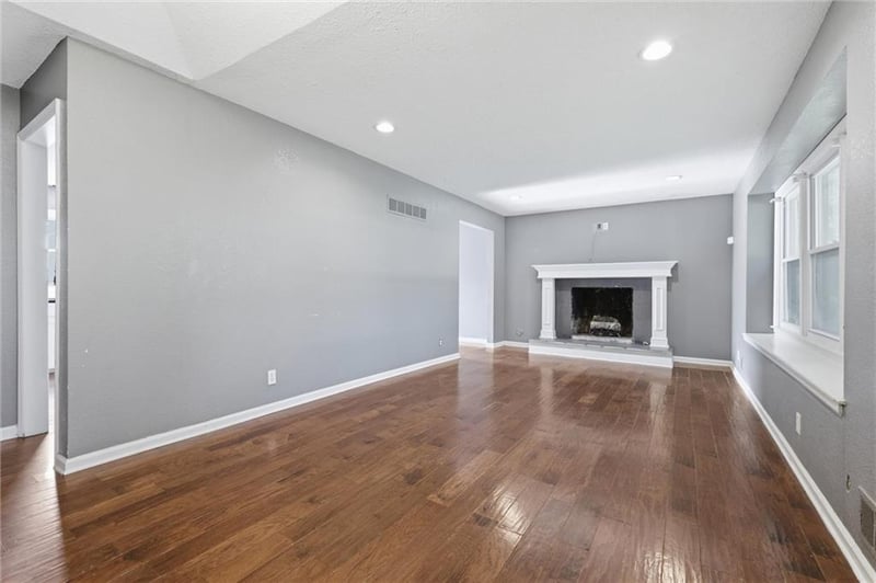 3404 Grand Ave, Independence, MO 64055