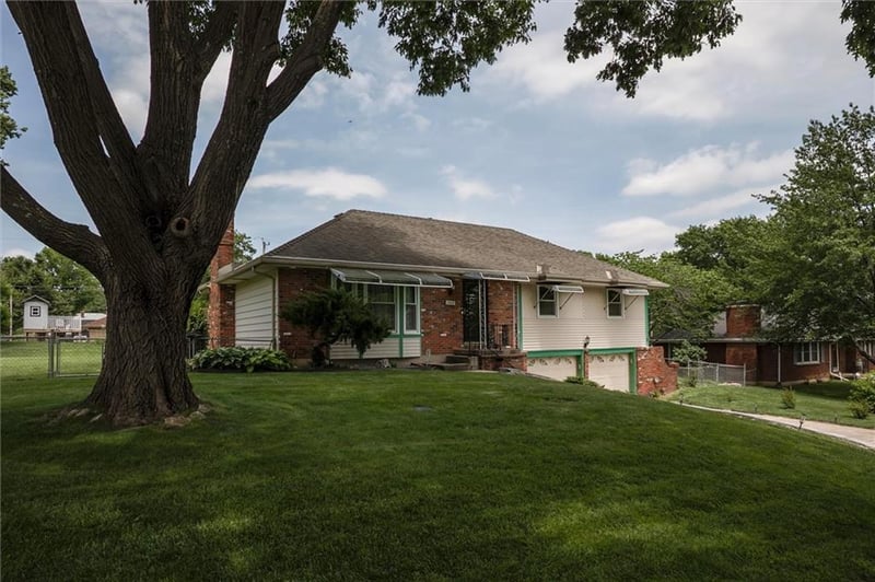 7912 Elizabeth Ave, Kansas City, KS 66112