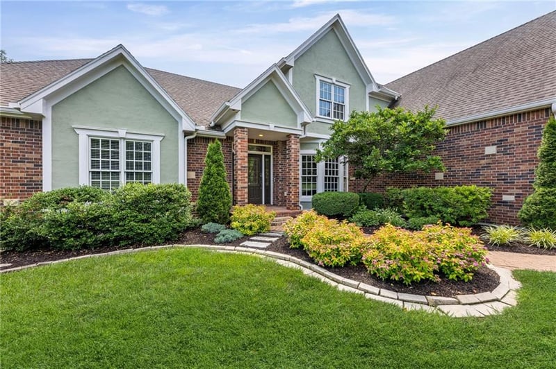 7447 Mize Rd, Shawnee, KS 66227