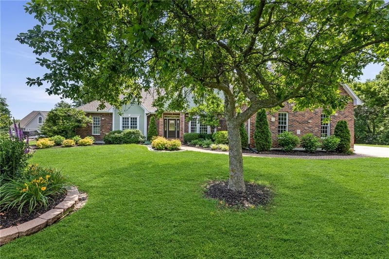 7447 Mize Rd, Shawnee, KS 66227