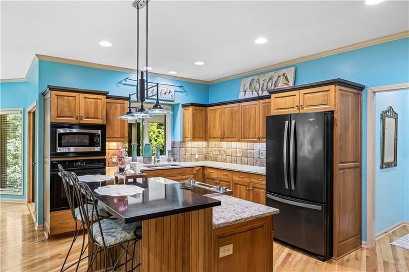 180 E Loch Lloyd Pw, Loch Lloyd, MO 64012
