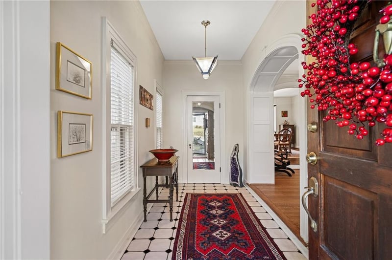 5405 Locust St, Kansas City, MO 64110
