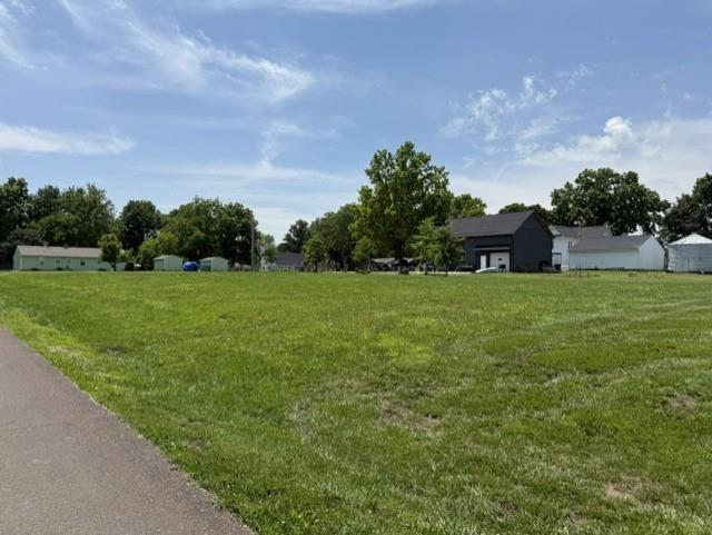 501 Jefferson Ave, East Lynne, MO 64743