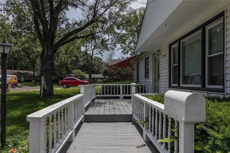 6012 Kentucky Ave, Raytown, MO 64133