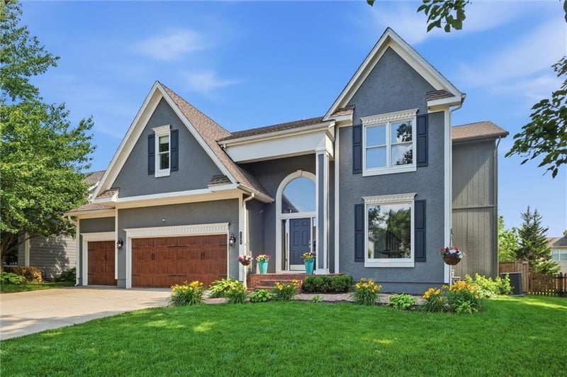 5705 W 153rd St, Overland Park, KS 66223