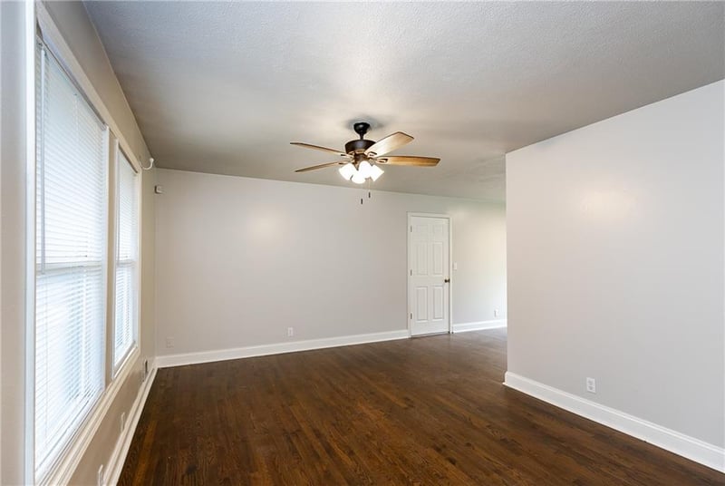 11012 74th St, Raytown, MO 64133