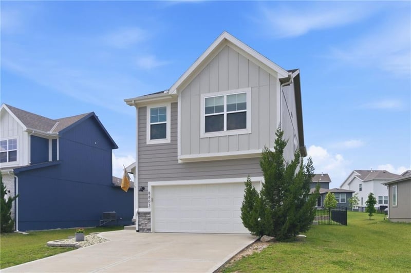 8803 8th St, Blue Springs, MO 64064