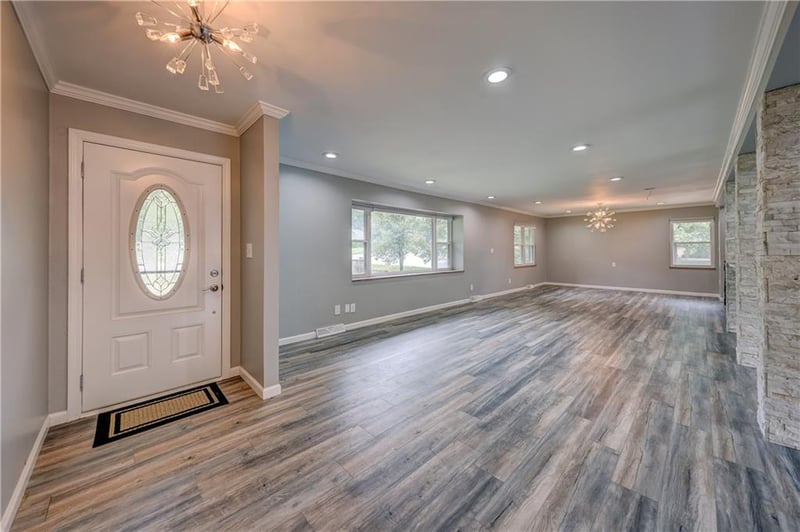 8901 Mission Rd, Leawood, KS 66206