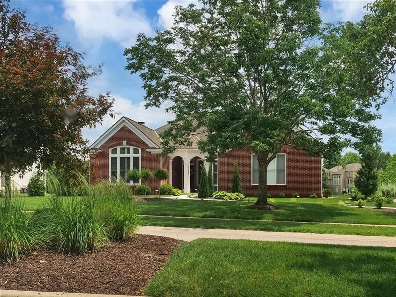 14509 Howe Dr, Leawood, KS 66224