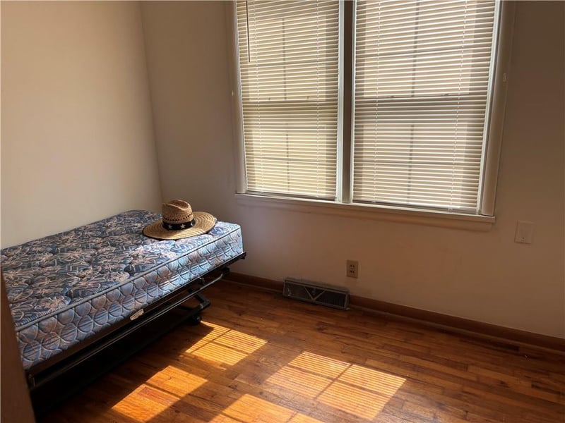 503 W 3rd St, Pittsburg, KS 66762