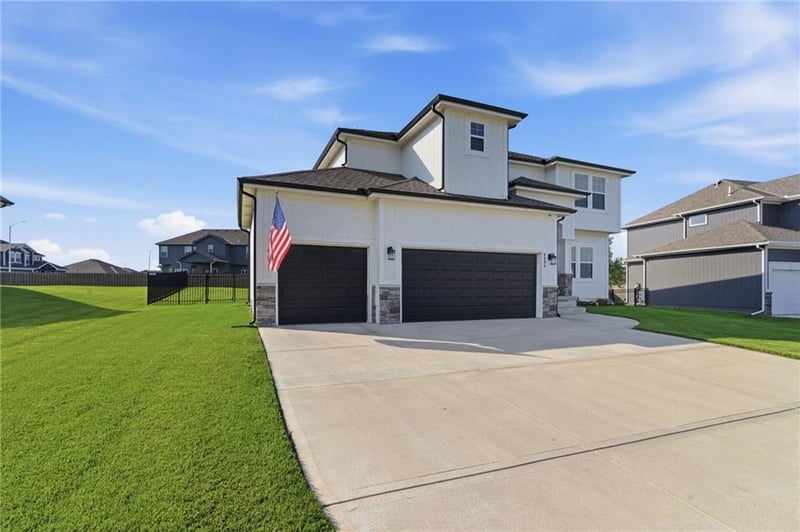 9305 98th Ter, Kansas City, MO 64157