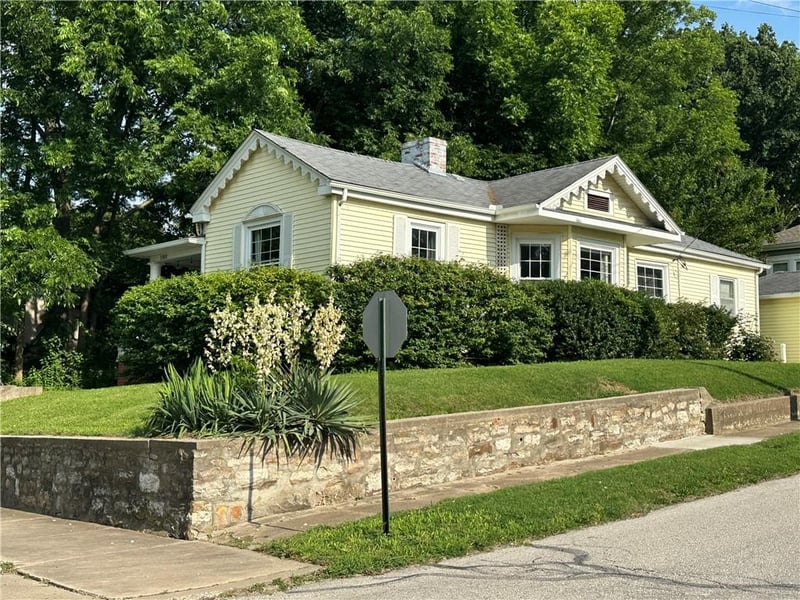1501 Franklin Ave, Lexington, MO 64067