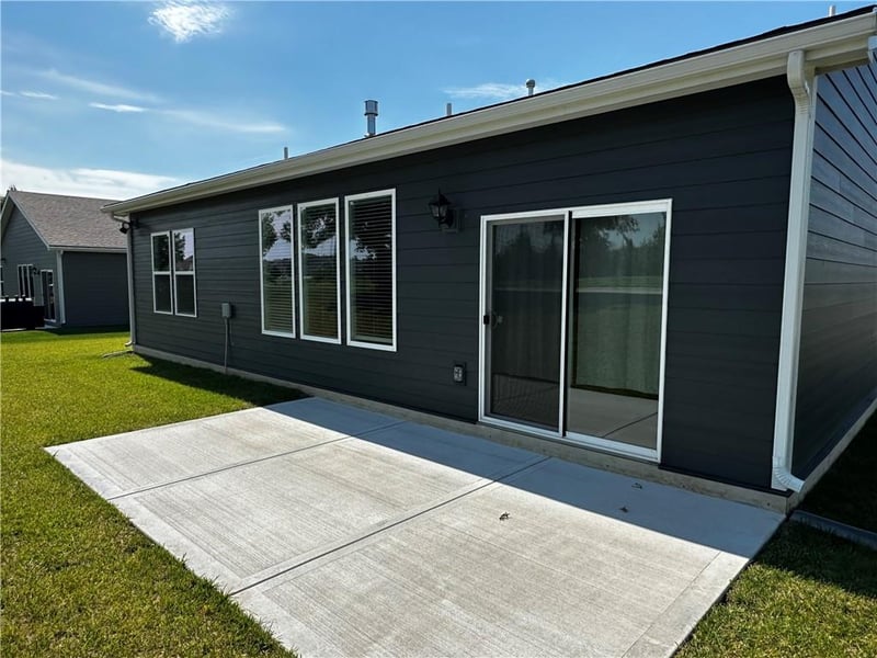 309 Hawthorne Ct, Blue Springs, MO 64014
