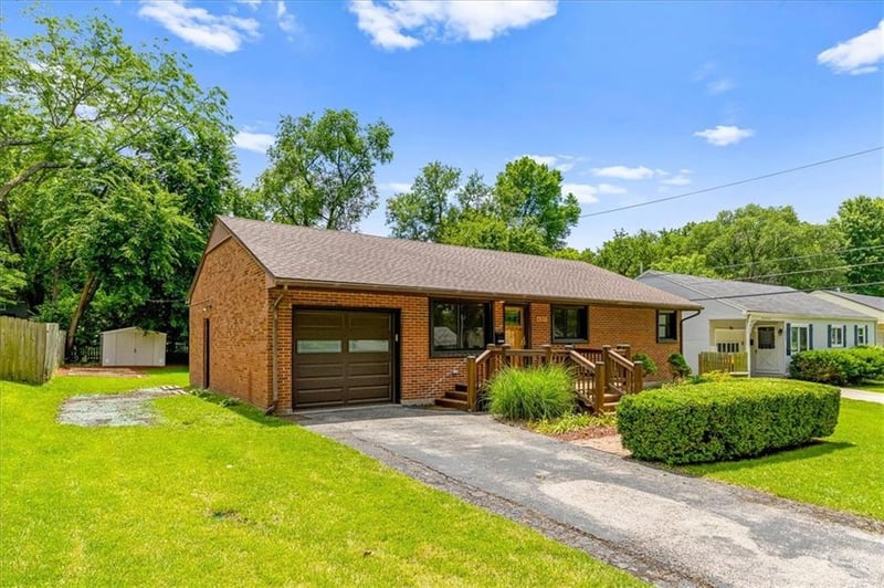 6305 82nd Ter, Overland Park, KS 66204