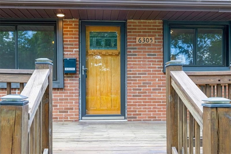 6305 82nd Ter, Overland Park, KS 66204