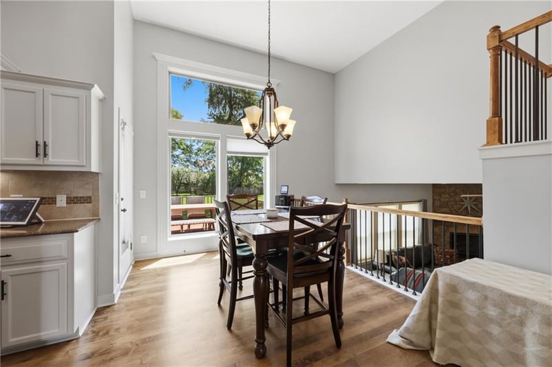 11043 Madison Ave, Kansas City, MO 64155