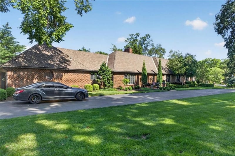 8301 Roe Ave, Prairie Village, KS 66207