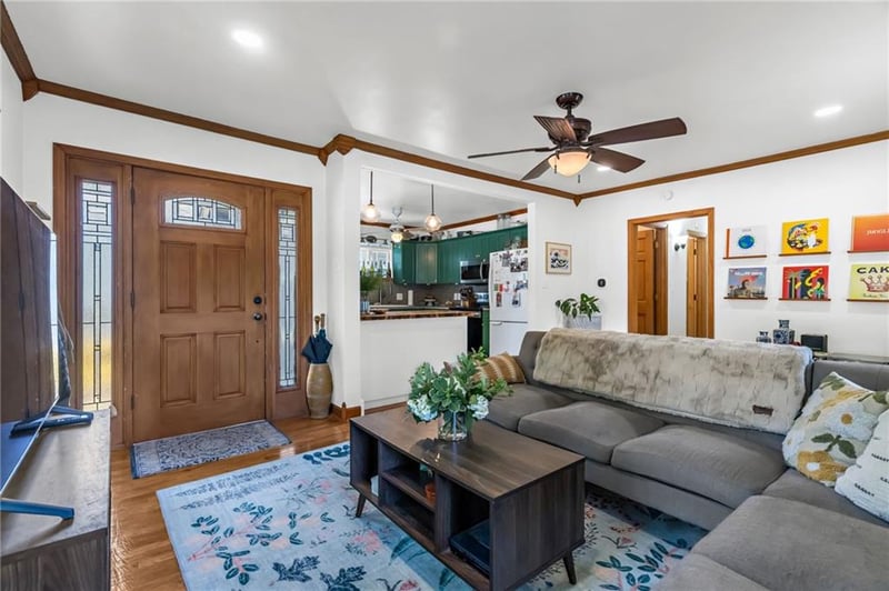 615 77th St, Kansas City, MO 64114