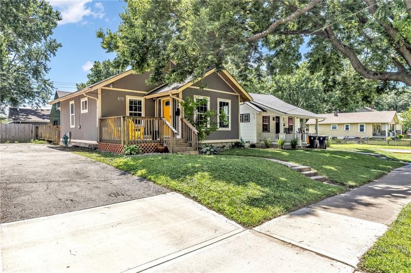 615 77th St, Kansas City, MO 64114
