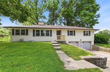 7745 Yecker Ave, Kansas City, KS 66109