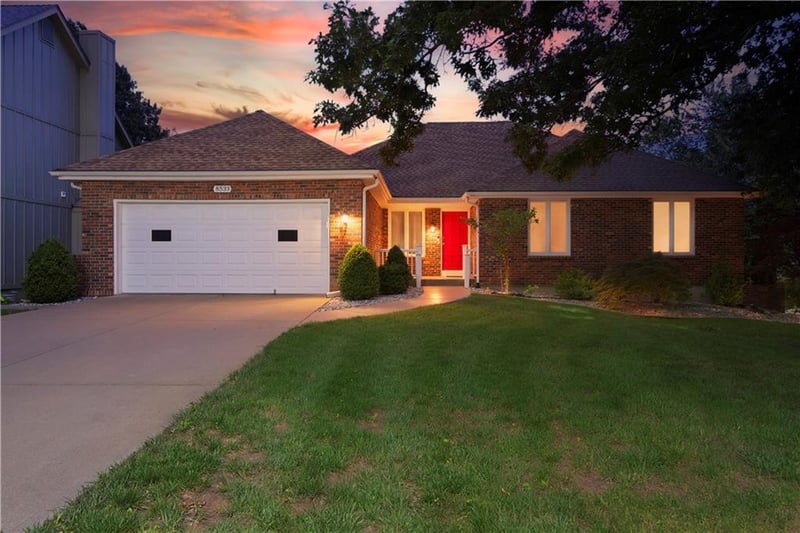 8533 Constance St, Lenexa, KS 66215