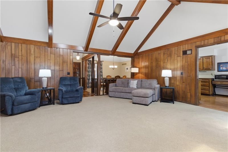 8533 Constance St, Lenexa, KS 66215