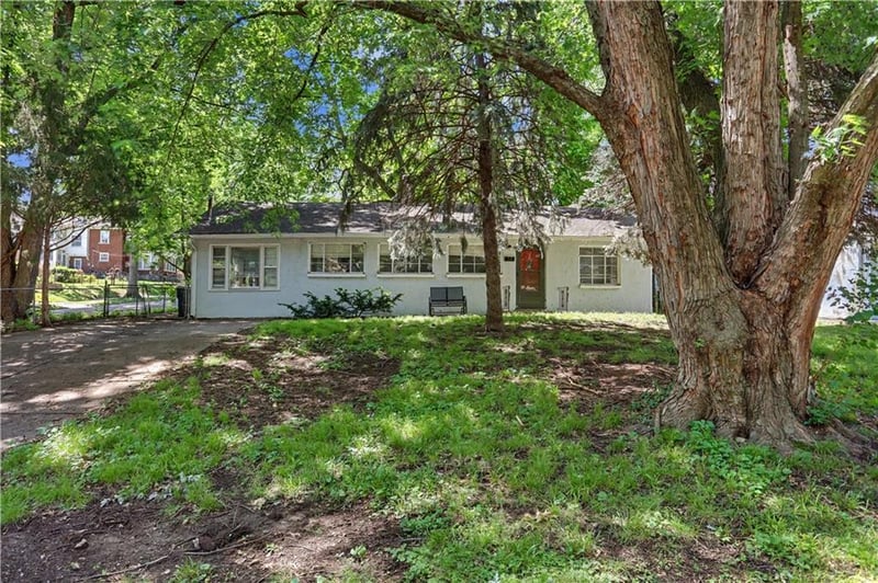 937 32nd Ter, Kansas City, MO 64111