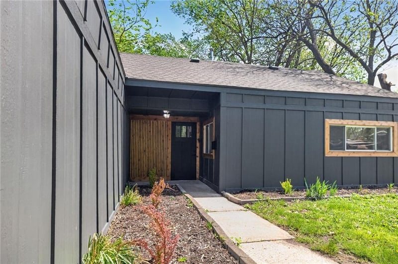 5409 Maple St, Mission, KS 66202