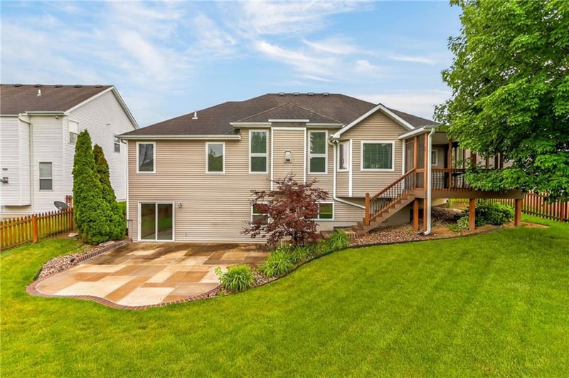 4503 Wilshire Dr, St Joseph, MO 64506