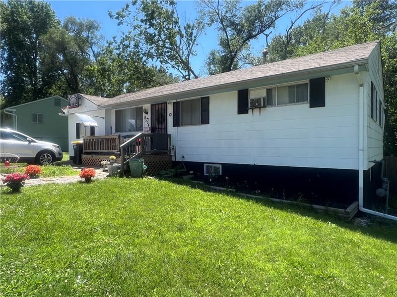 8504 Oldham Rd, Kansas City, MO 64138