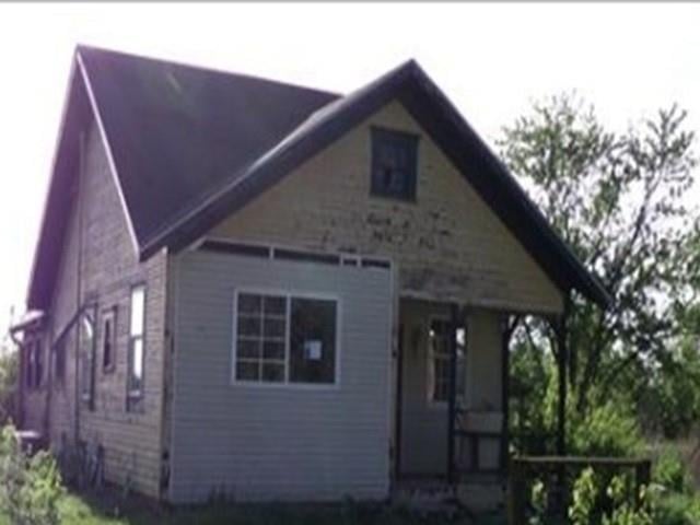 6757 Seward Ln, Camden, MO 64017