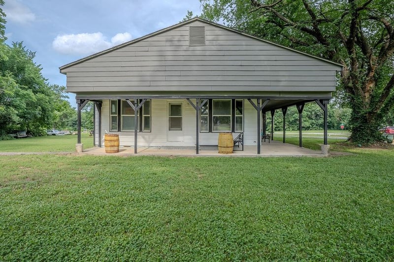 203 Sycamore St, Weir, KS 66781